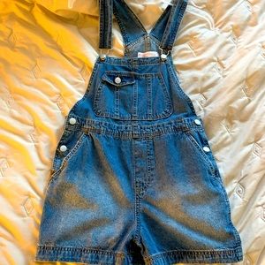 Cute overalls just in time for summer!